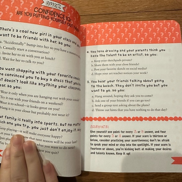 A notebook - Picture 2 of 4